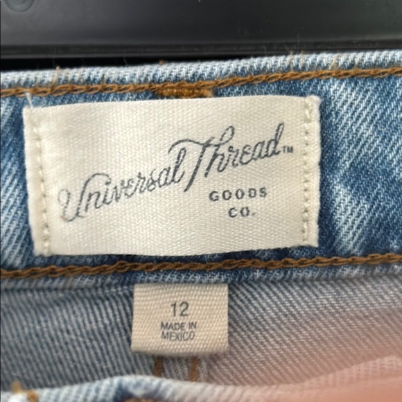 NWT Universal Threads Comfort Stretch Light Blue Balloon Denim Jeans, size 12 - Picture 2 of 12
